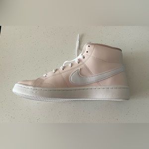 Women’s Nike Court Royale 2 Mid - light pink